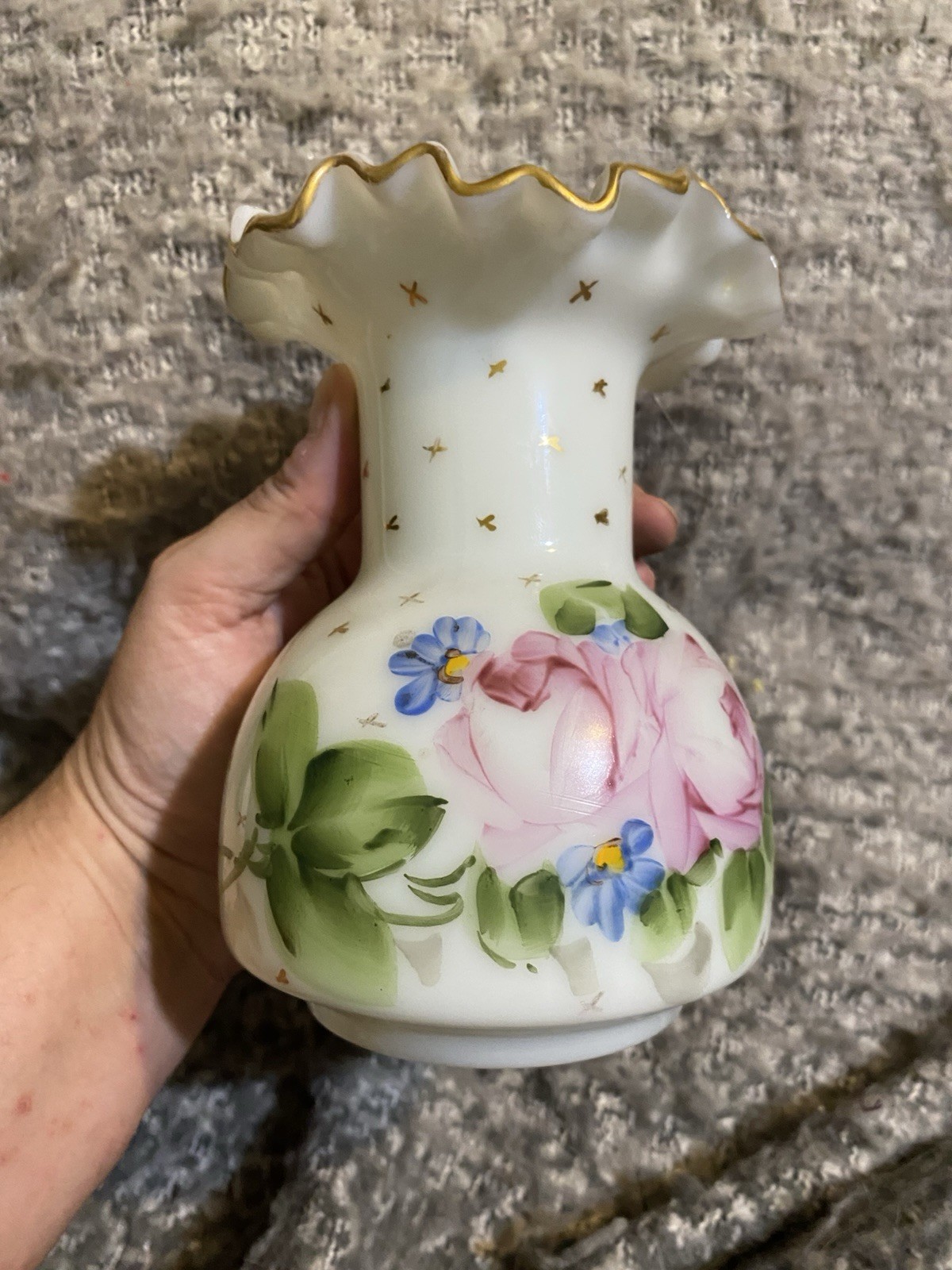 Fenton Art Glass Charleton Roses Ruffled Milk Glass Bud Vase c1940-1959 USA 5.5″