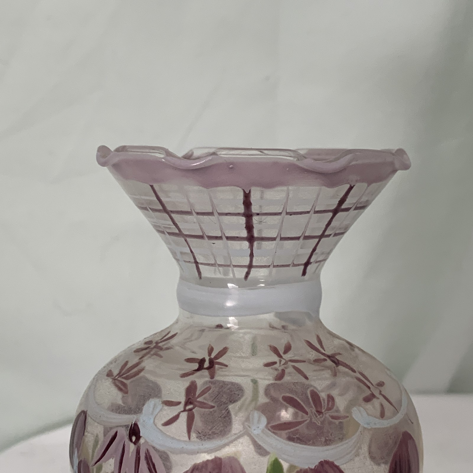 Glass Vase Hand Painted Purple Floral Motif 7.5″ Decorative Home Decor Flowers