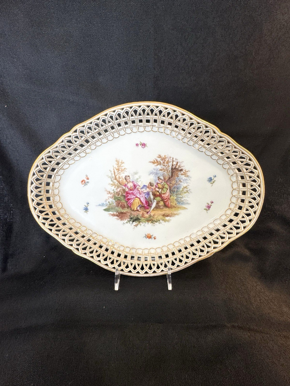 Antique KPM Berlin Porcelain Reticulated Platter Pater Bagpipe Player Scene 11″