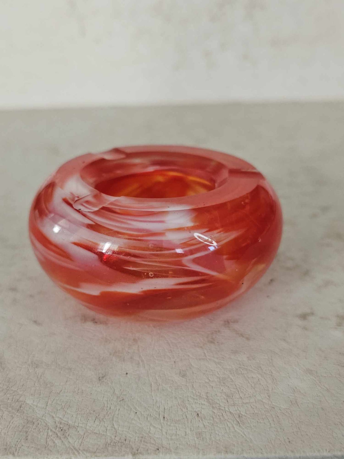 Beautiful Red White Clear Hand Blown Art Glass Bowl Ashtray 3 1/4″ W