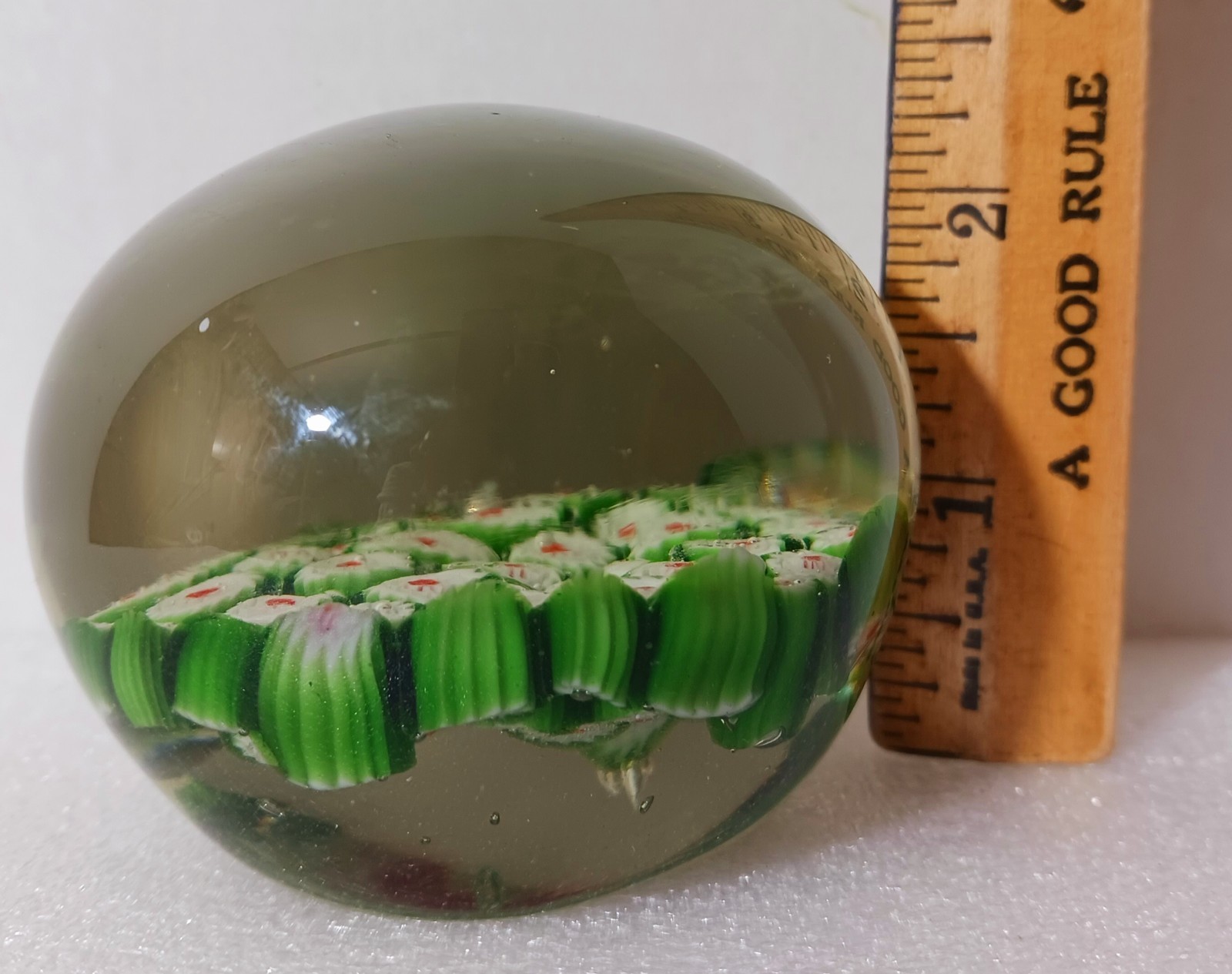 Silvestri Millefiori GREEN RED WHITE Art Glass Paperweight 2.75″ Christmas Decor
