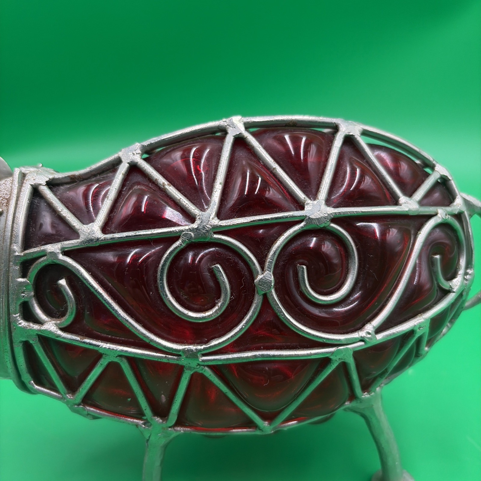 Red Glass & Wire Frame Pig Figure – Pier 1 Blown Modernism