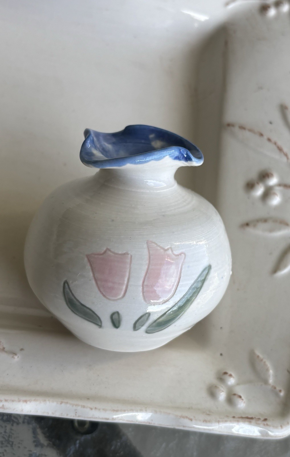 Art Pottery Hand Painted Pink Tulip Cottage Core Bud Vase Scalloped