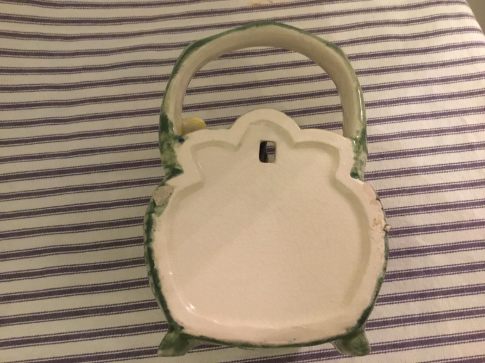 VIntage ceramic 2 Birds in Basket WALL POCKET 6.5 x 4.5 unbranded grapes