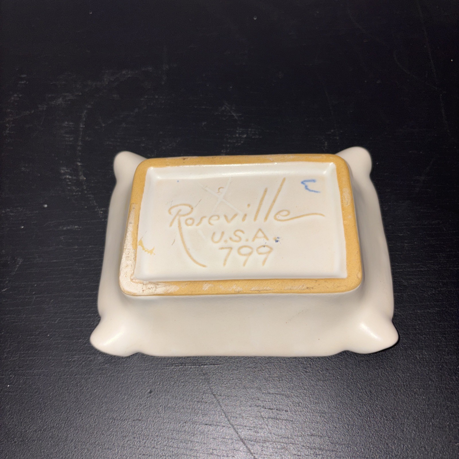 ROSEVILLE POTTERY White SILHOUETTE ASHTRAY #799
