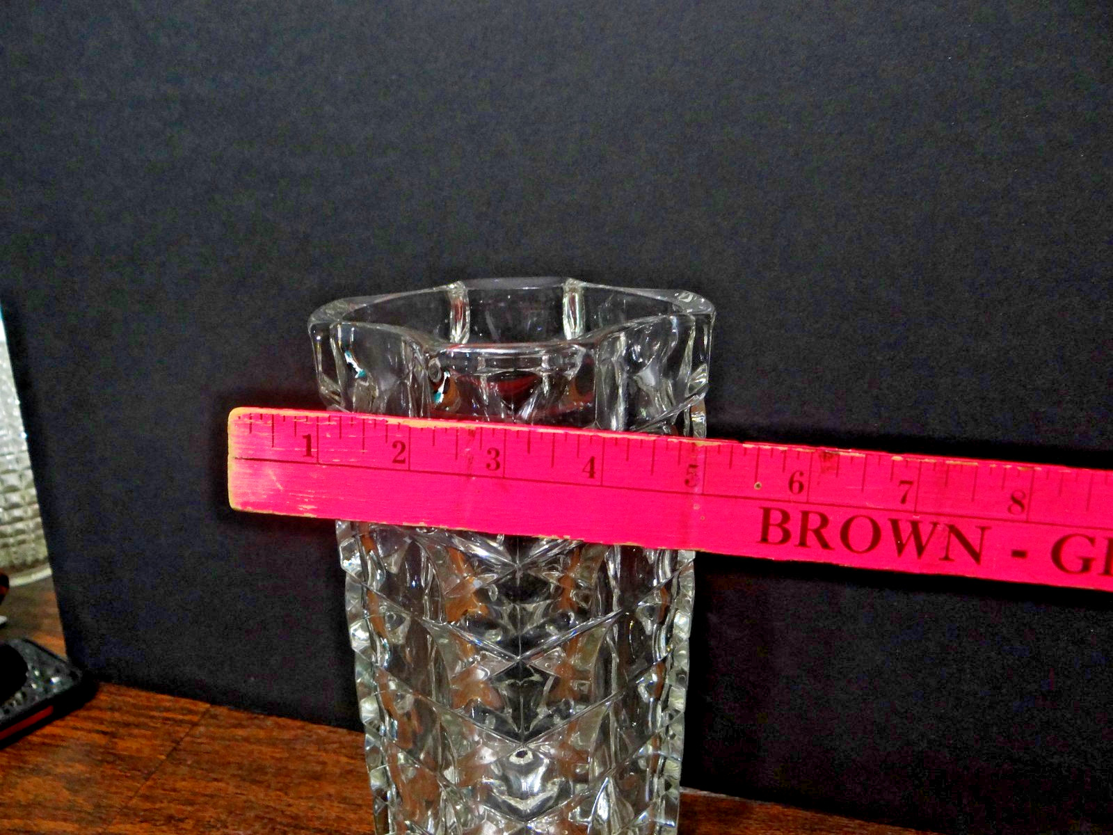 Retro Luminarc France Clear Heavy 4 lb 10.3 oz Glass 4.5″ Square 9.75″ Tall Vase