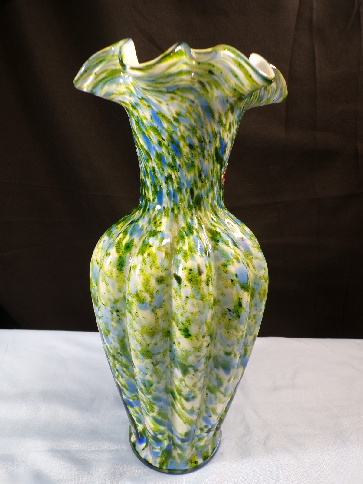 Fenton Vasa Murrhina Glass Aventurine Green with Blue Large Melon Vase 11 1/2″