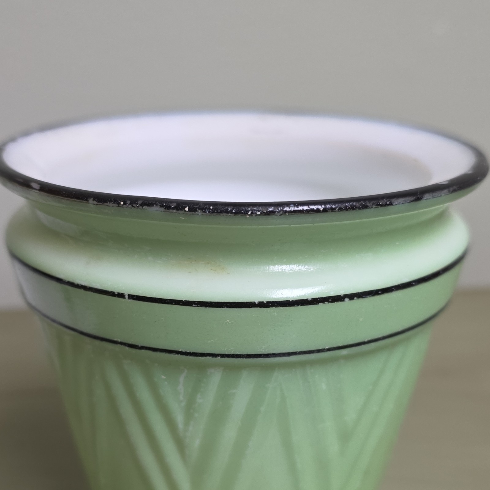 Mid 20th C Green Enamel Metal Round Planter Pot, White Interior, 5 in Tall