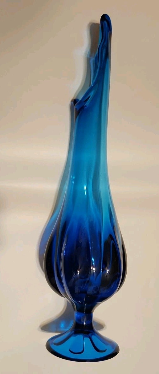 Viking Epic Bluenique 5 Fingered Swung Vase 18 5/16″ H 6 Petals MCM Mint!
