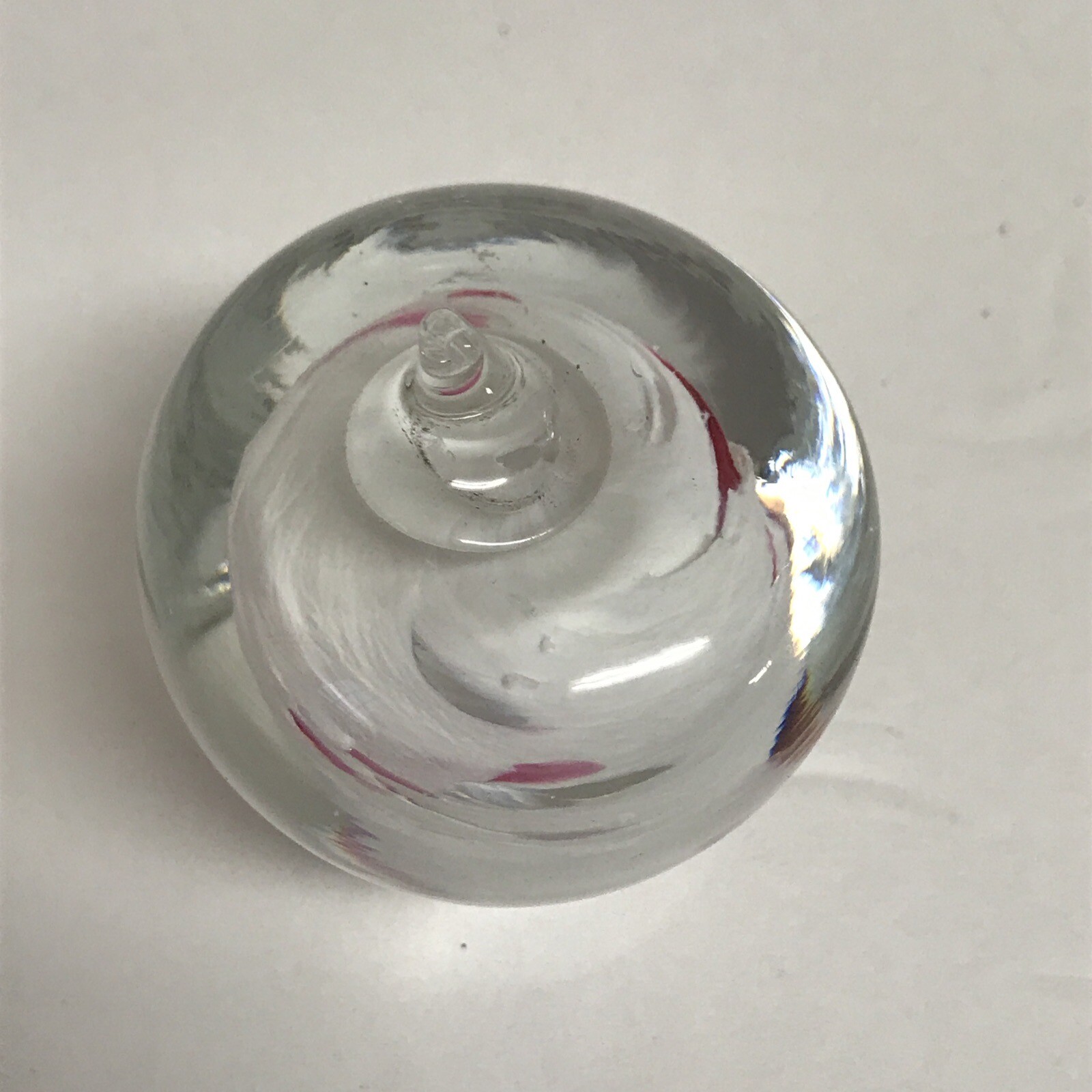 Anton INTAGLIO Clear White & Pink Swirl Art Glass APPLE Shaped Mini Paperweight
