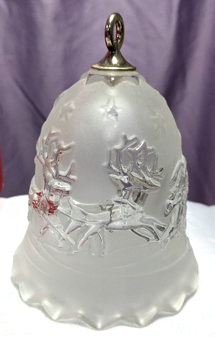MIKASA HOLIDAY LIGHTS 5 1/2″ Glass Christmas Bell In Original Box