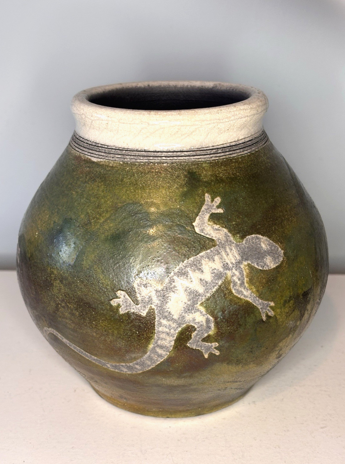 Raku Art Pottery Iridescent Green 5.5″ Vase Jar Pot w/ Lizards Signed J. Diller