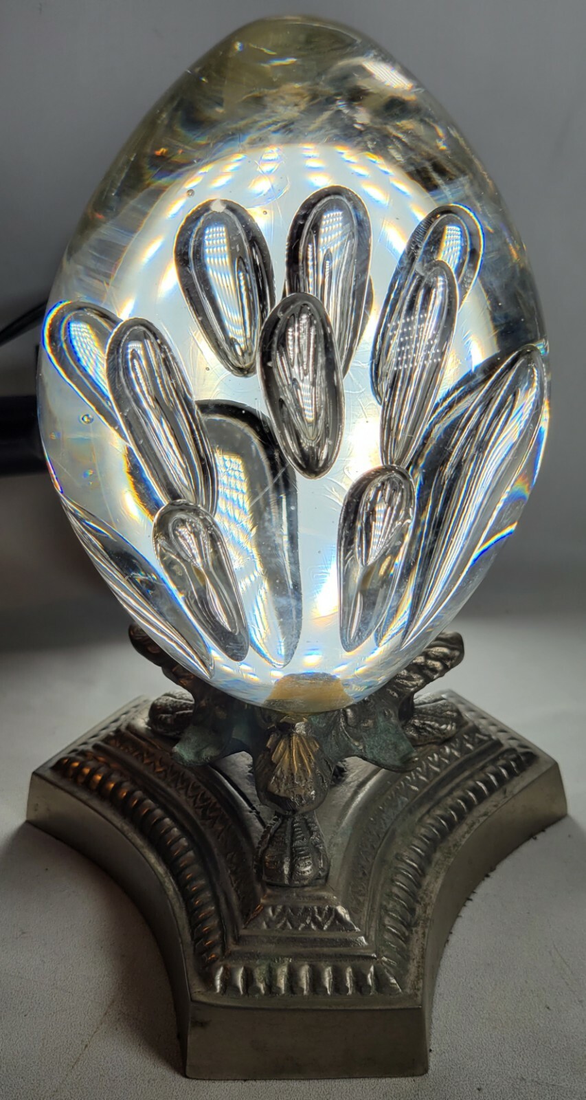 Vtg 7-1/2 in. Tall Controlled Bubble Glass Egg on Decorative Rustic Metal Base