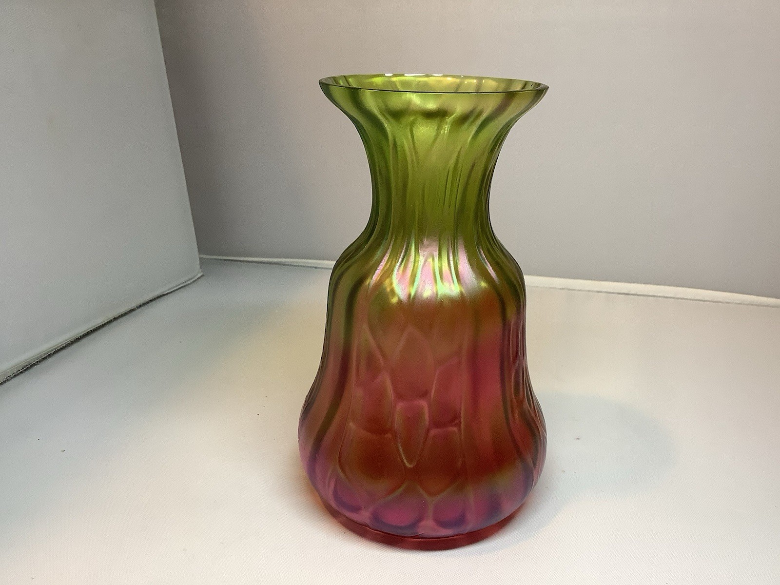 Antique Kralik Rubina Honeycomb Panel Iridescent Vase Green & Pink 5 1/4 Inch