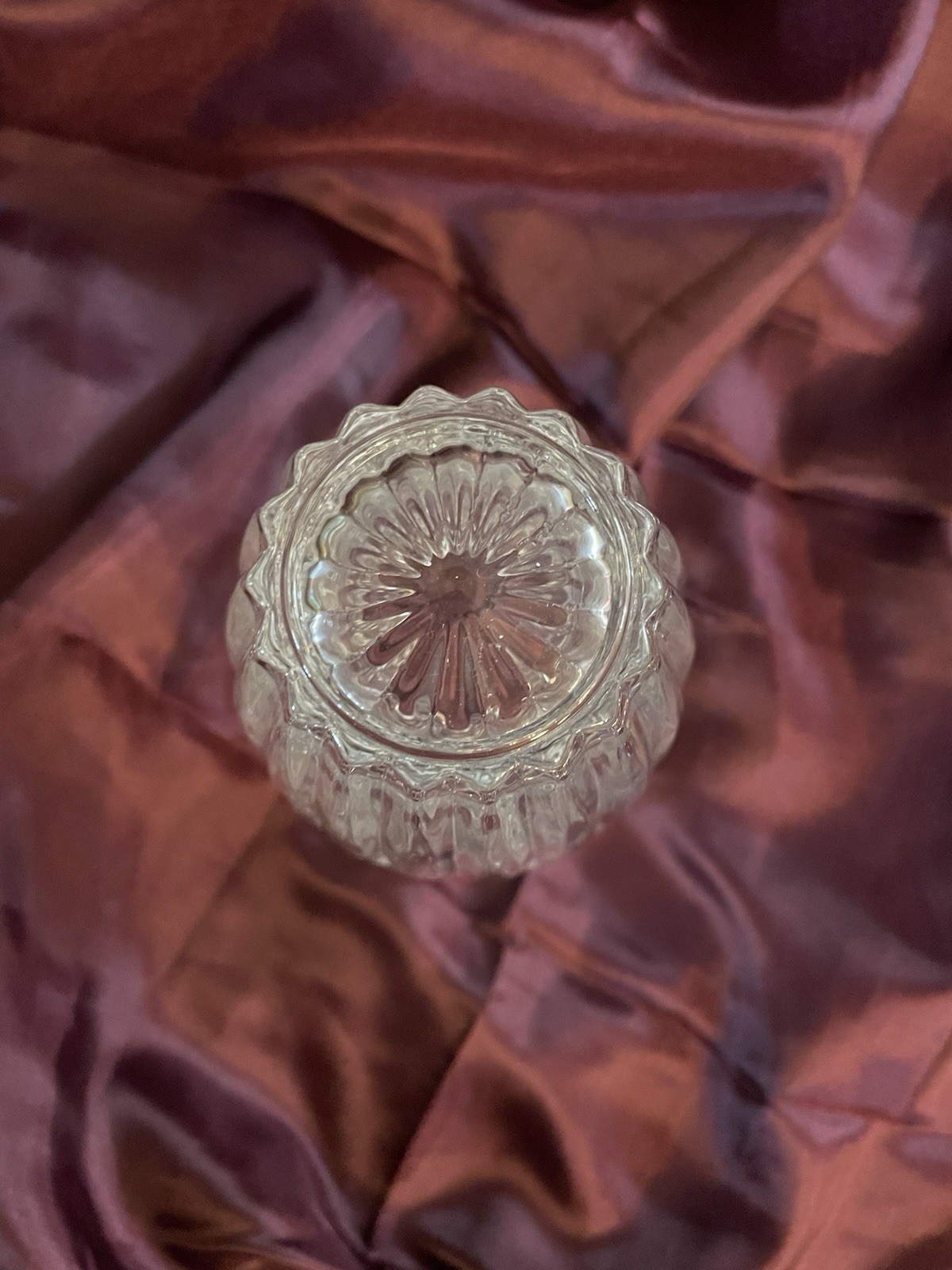 Park Avenue Vintage Crystal Vase “Devotion” Cross Motifs 7.5″ Scalloped top