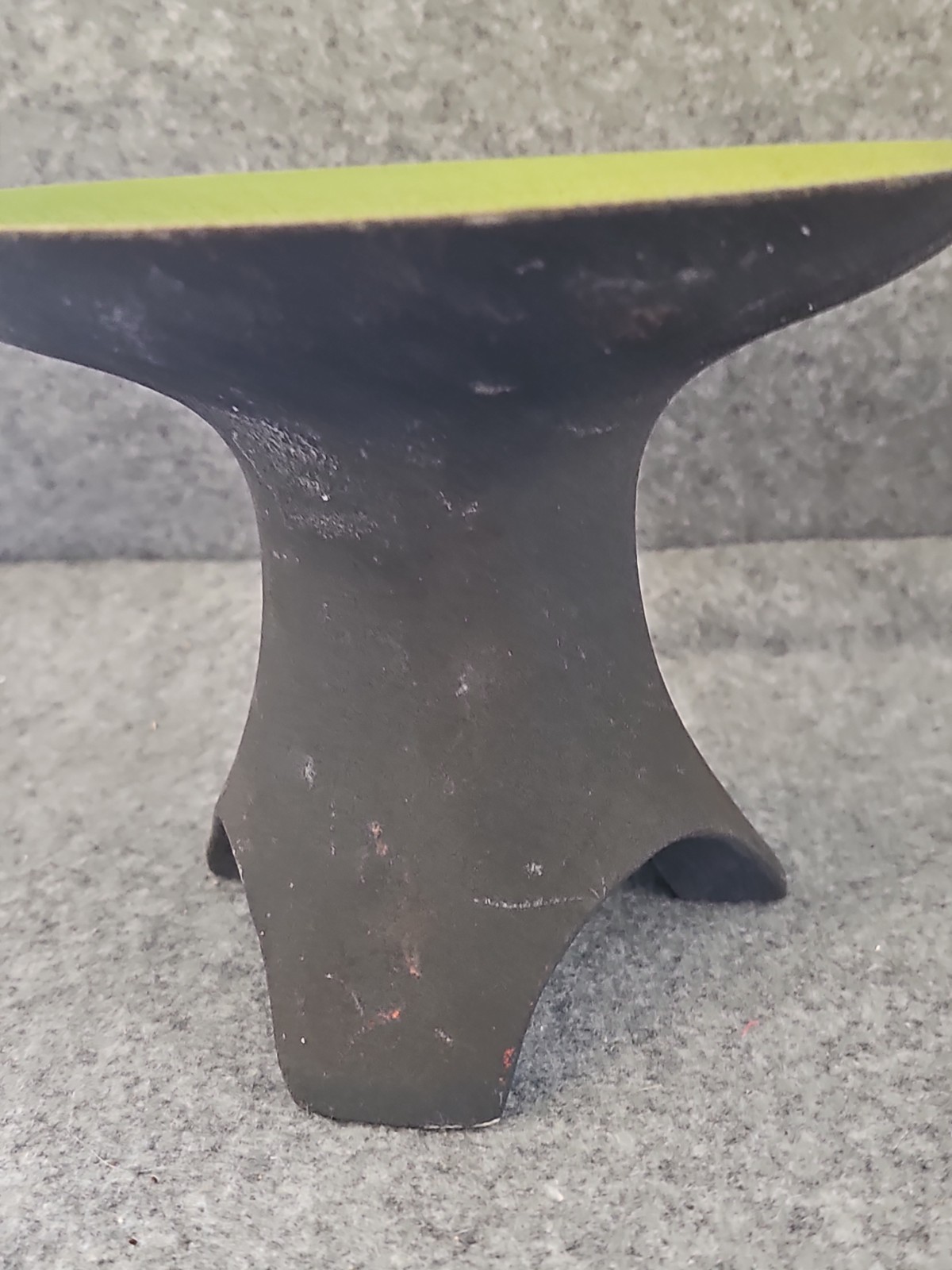 Vtg Ikebana Hyalyn(?) Vase Textured Matte Surface Chartreuse Glaze 6″ H READ