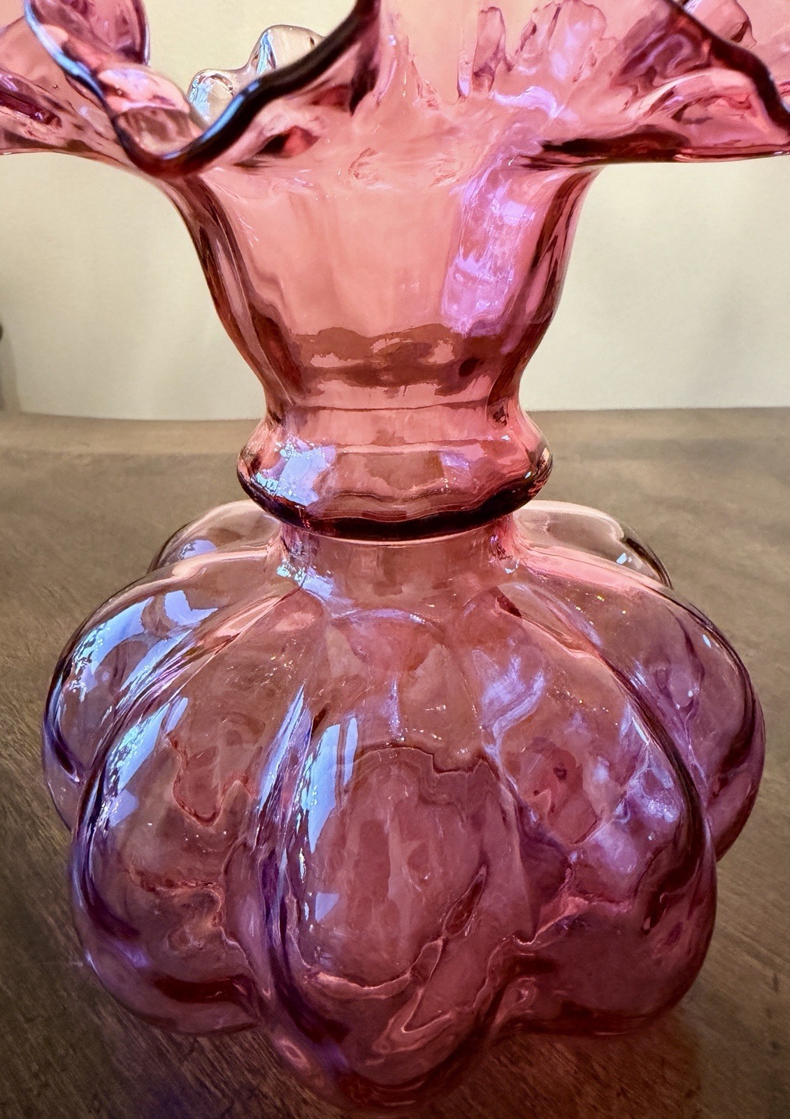 Vintage FENTON Cranberry Pink Glass Optic Melon Vase Ruffle Edge 7-3/4”