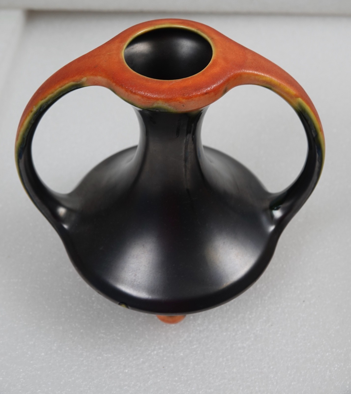 NORWEGIAN STUDIO POTTERY EGERSUND NORGE FAYANSE DOUBLE HANDLED VASE