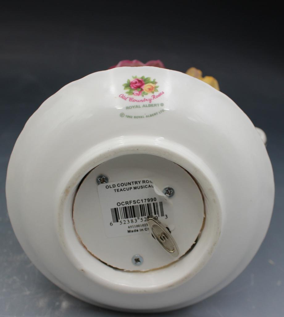 Vintage Royal Albert Old Country Roses Porcelain Musical Tea Cup Music Box