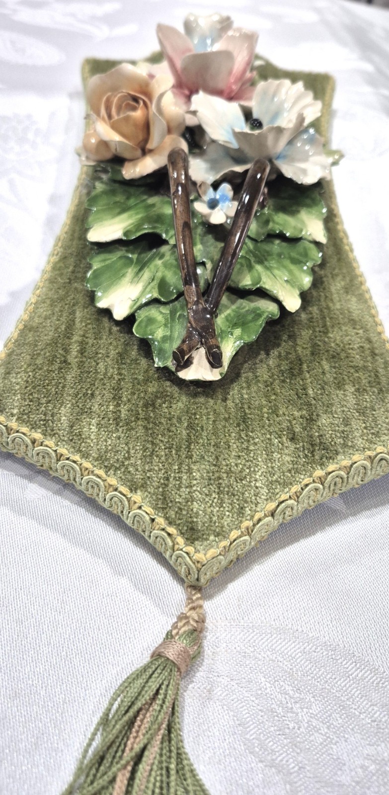 VTG 60s Italy Capodimonte Floral Wall Plaque Porcelain Flowers Green Velvet 13″H