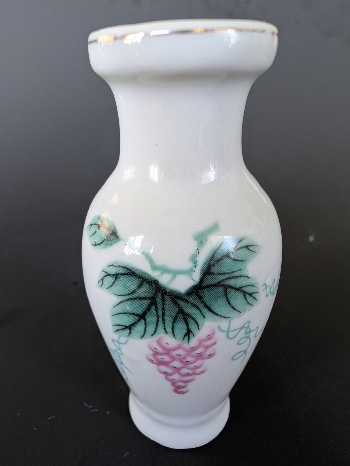 White Green Pink Ceramic Vase Grapes Pattern Glossy Finish Decorative China 4″