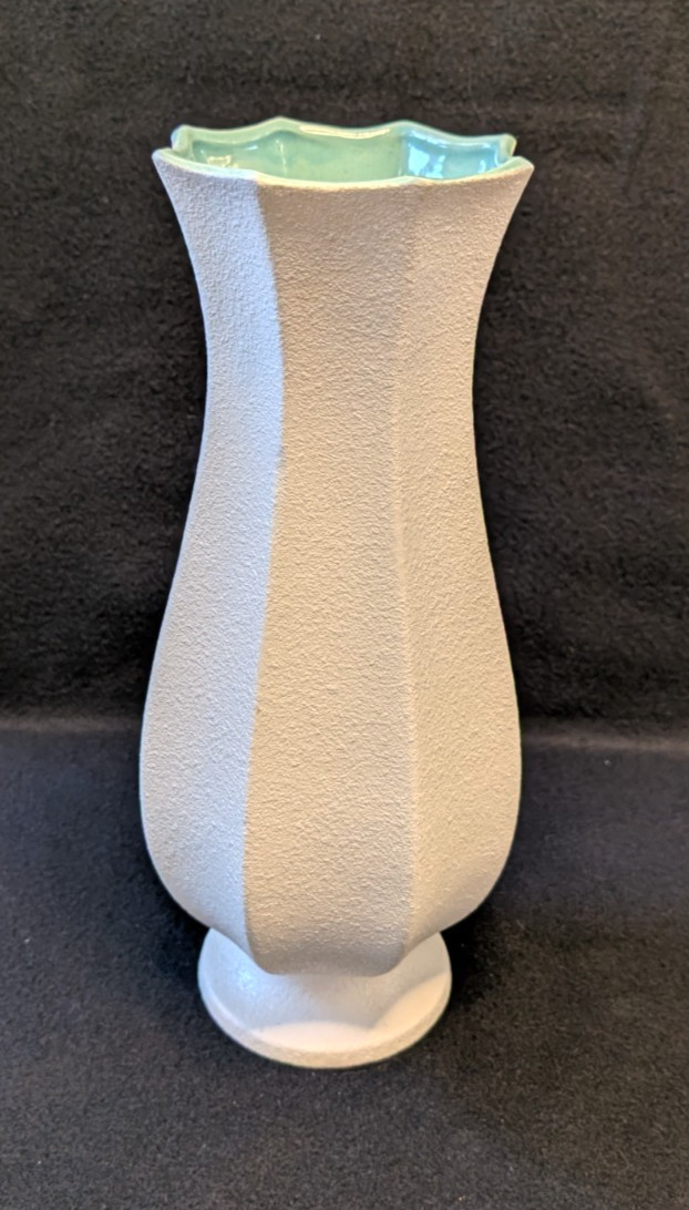 MCM Vintage 14″ Royal Haeger 472 White Matte Spatter Glaze Vase Aqua Interior