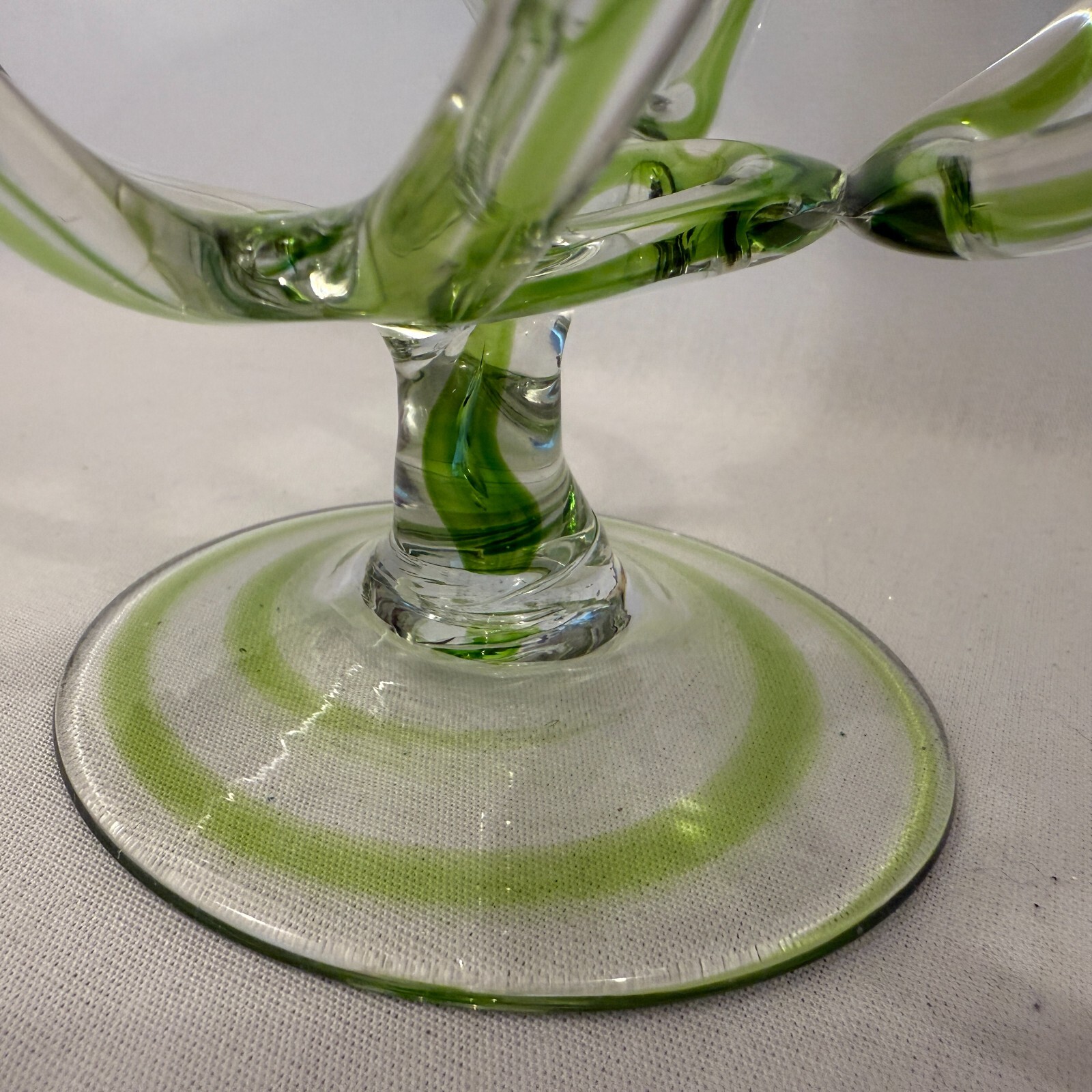 KROSNO ART GLASS JELLYFISH – OCTOPUS BOWL 8 x4 in GREEN & WHITE CENTER PIECE