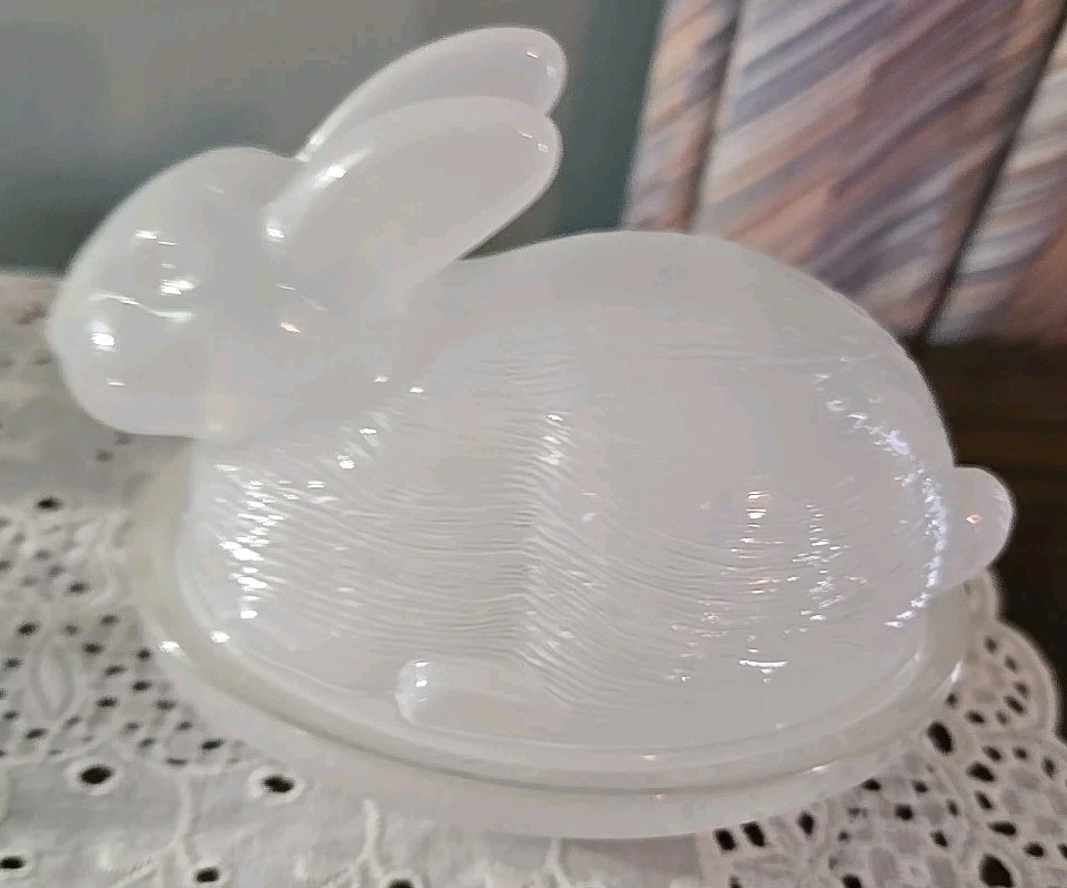 White Bunny Rabbit on Basket Glass Trinket Dish