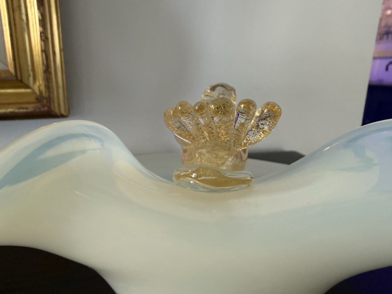 Mid 20th Century Murano Attributed Opalescent Glass Bowl Perchin Gold Fleck Bird