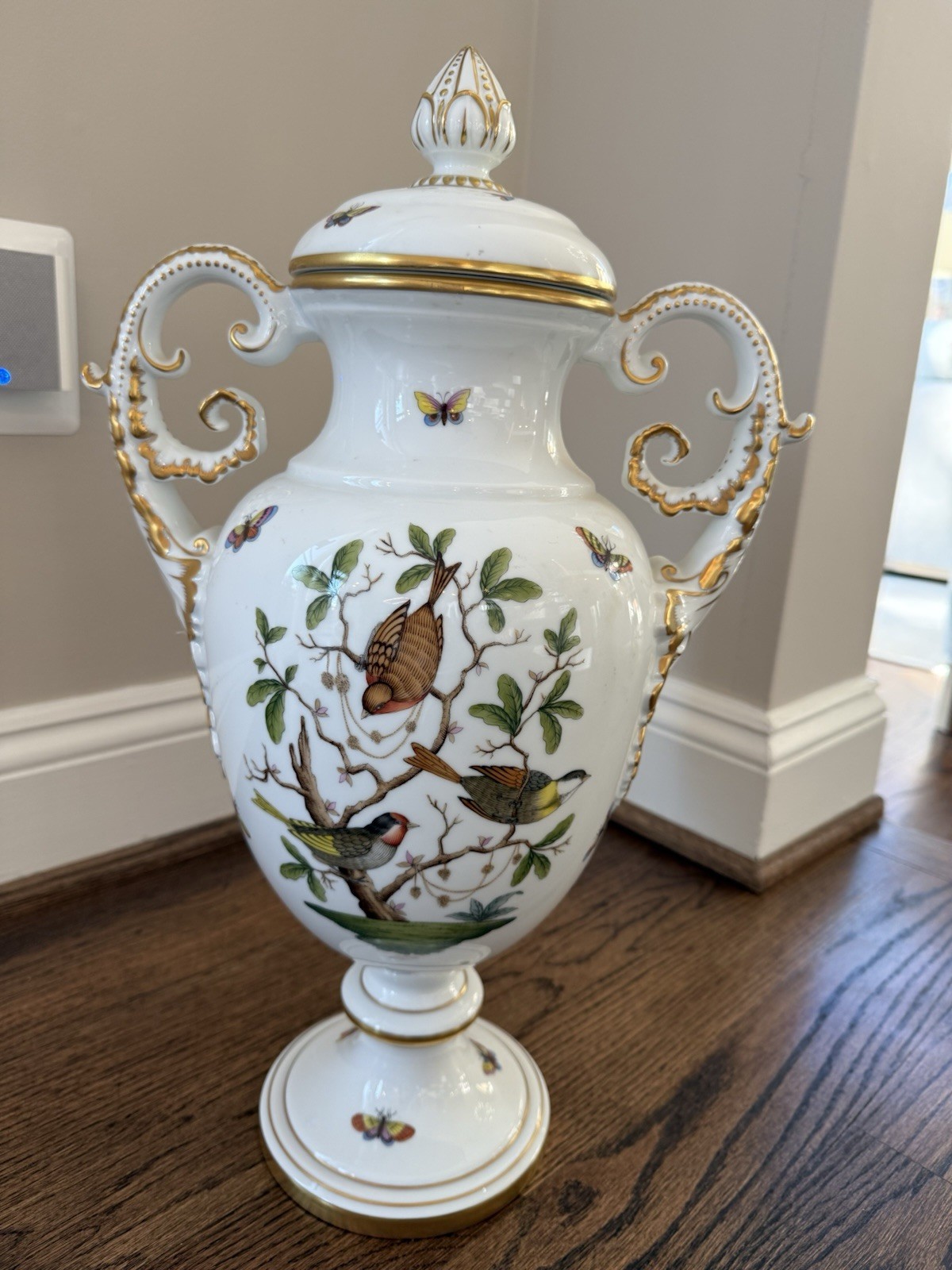 Herend Large Rothschild Bird Covered Vase Urn Artist Signed