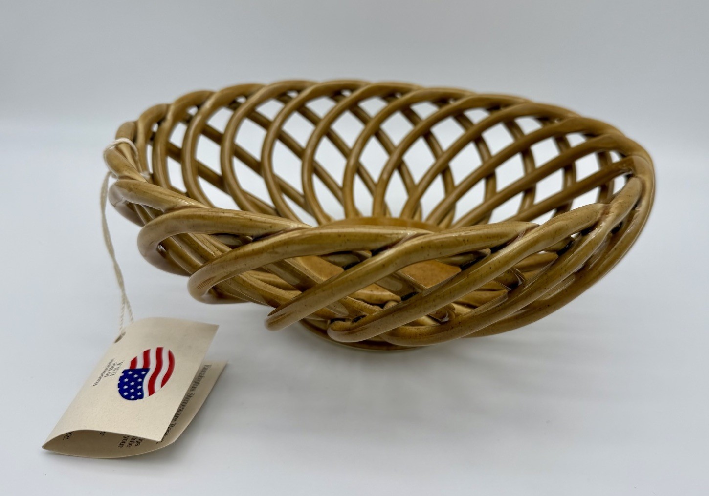 NWT- Eucalyptus Stoneware Basket Birds Nest Fruit Bread Bowl Brown 10” – MINT