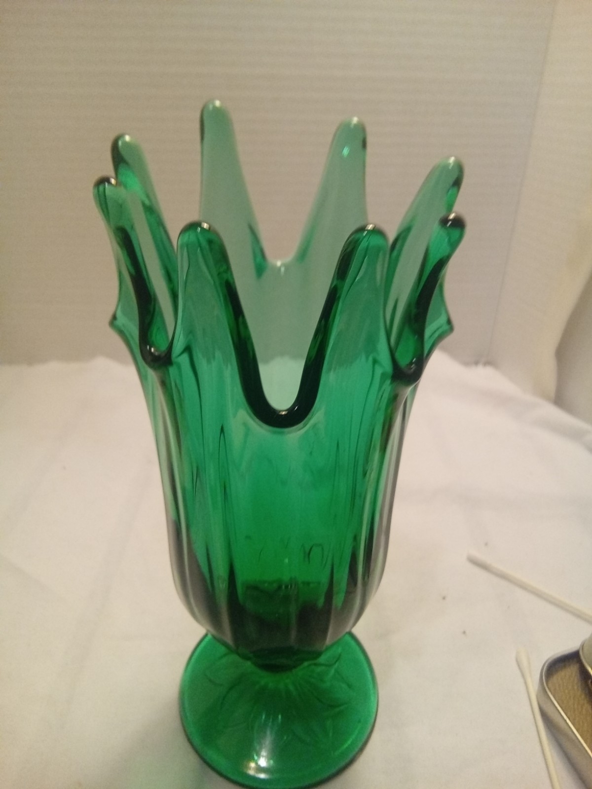 Fenton Eight Point Swung Colonial Green Vase