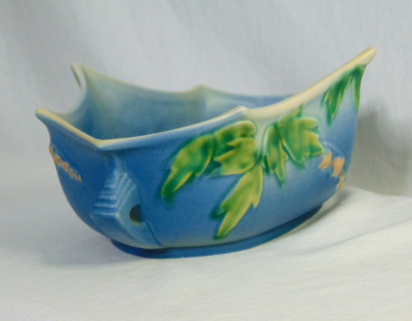 Roseville Art Pottery Vintage Bleeding Heart Blue 382-10″ Console Bowl 1940’s
