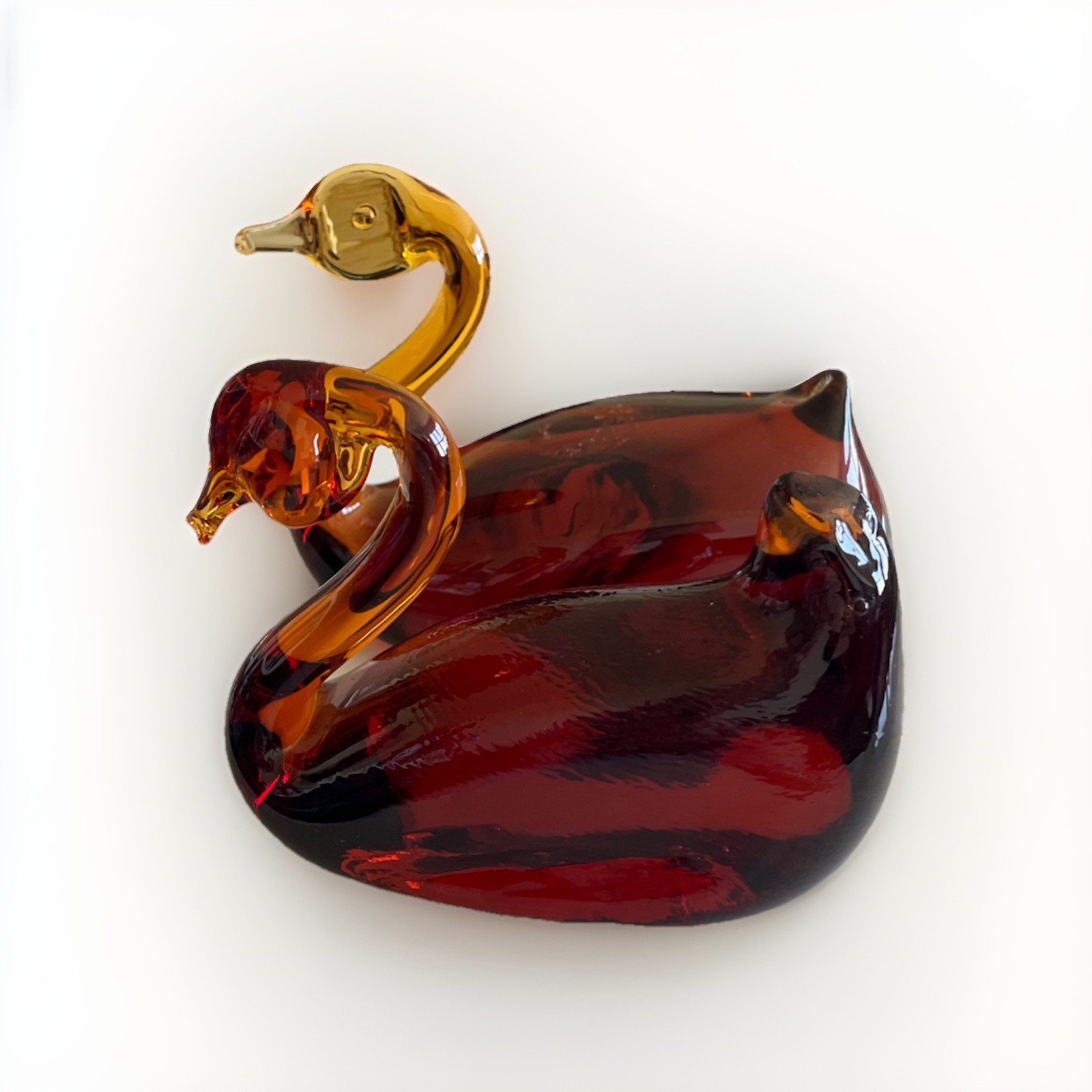 Set Of 2 Vintage Amberina Glass Swans Figurines EUC