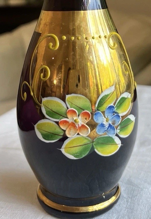 Vintage ‘Royal Quality Japan’ Amethyst Art Glass Bud Vase Gold Gilt Enamel Decor