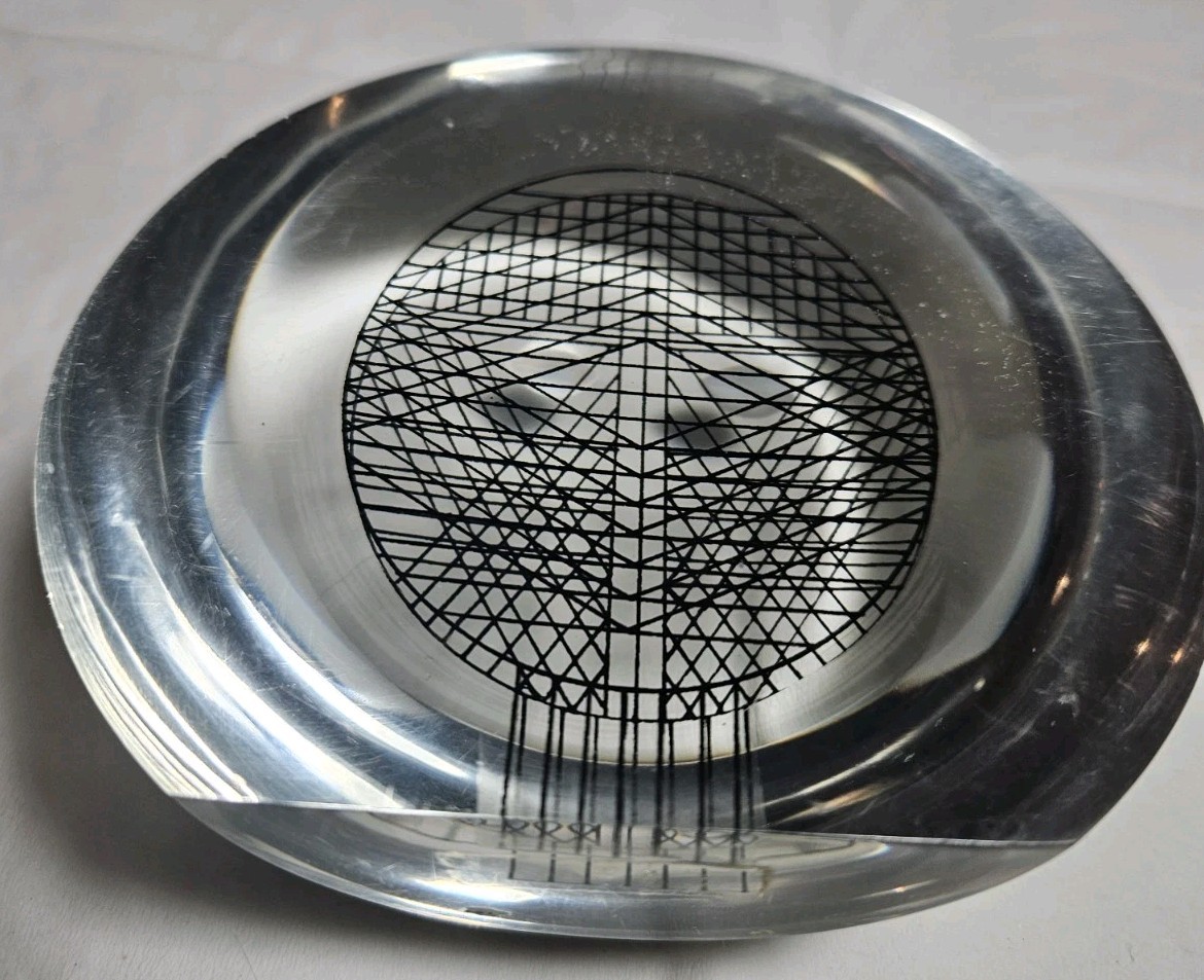Merle Edelman EG Design Canada lucite sculpture featuring an Op Art style face.