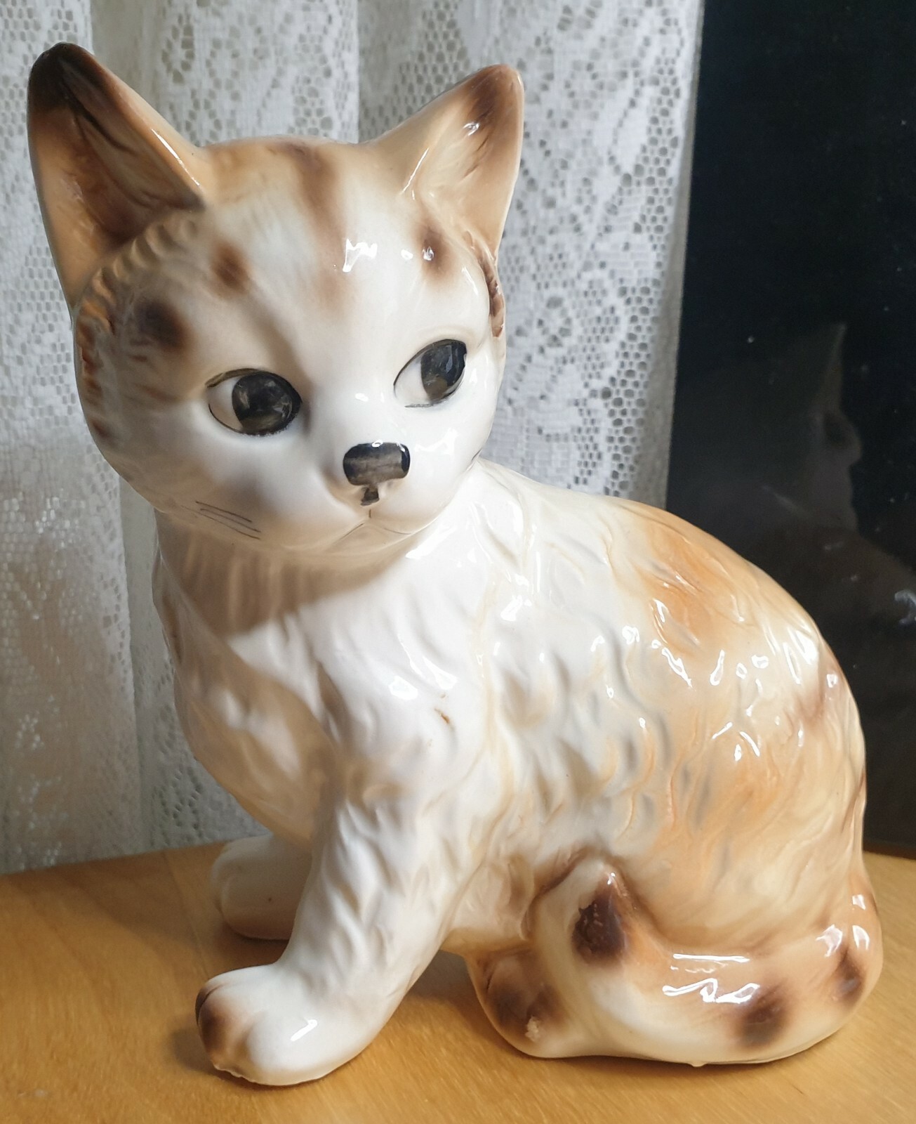 Vintage Japanese Ceramic Cat / Kitten – Good Size 16cm Tall x 13cm x 7cm