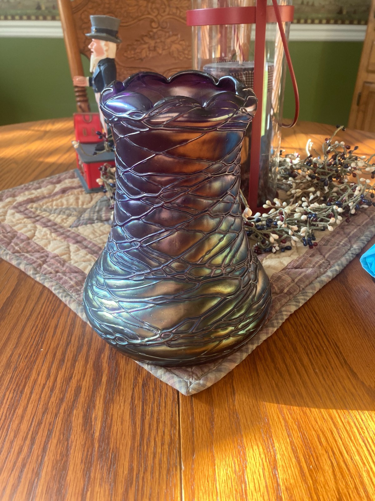 – VG COND ANTIQUE, LOETZ KRALIK PALME-KONIG IRIDESCENT THREADED ART GLASS VASE