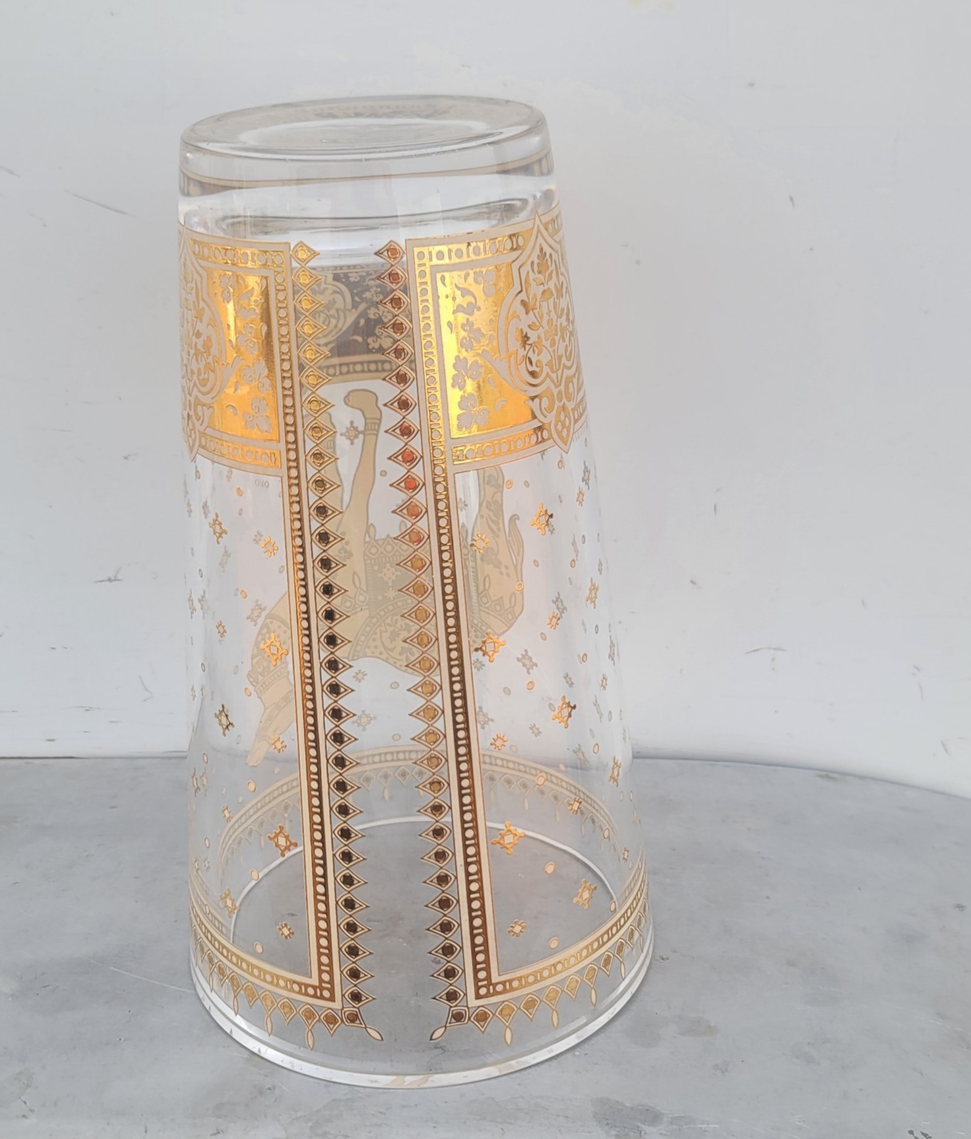 EGIZIA CAMEL ITALY HAND CRAFTED LEAD GLASS VASE Beautiful No Cracks