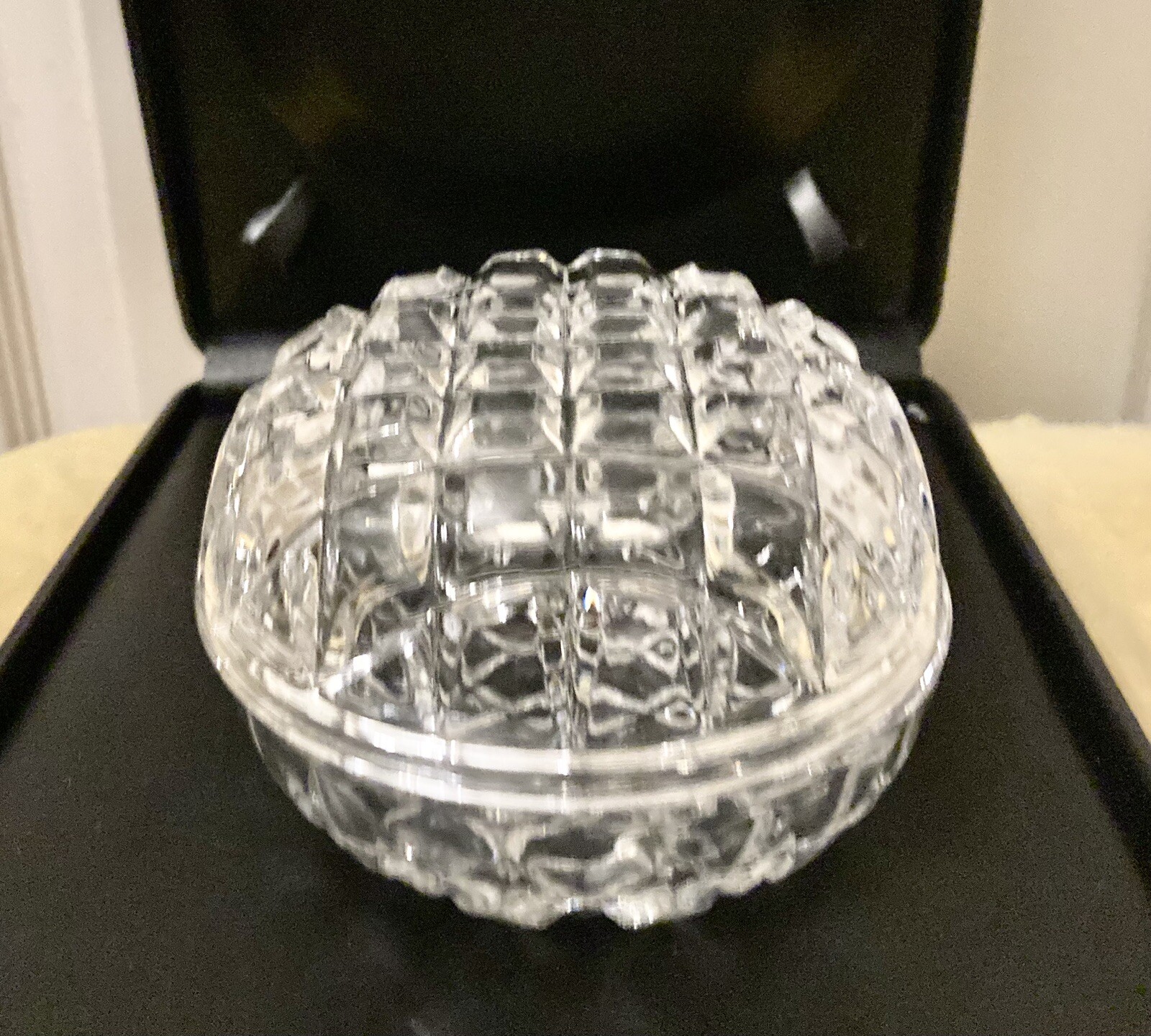 Lead Crystal / GLASS Round Clear Trinket Box 4-1/2” Diameter x 3” High