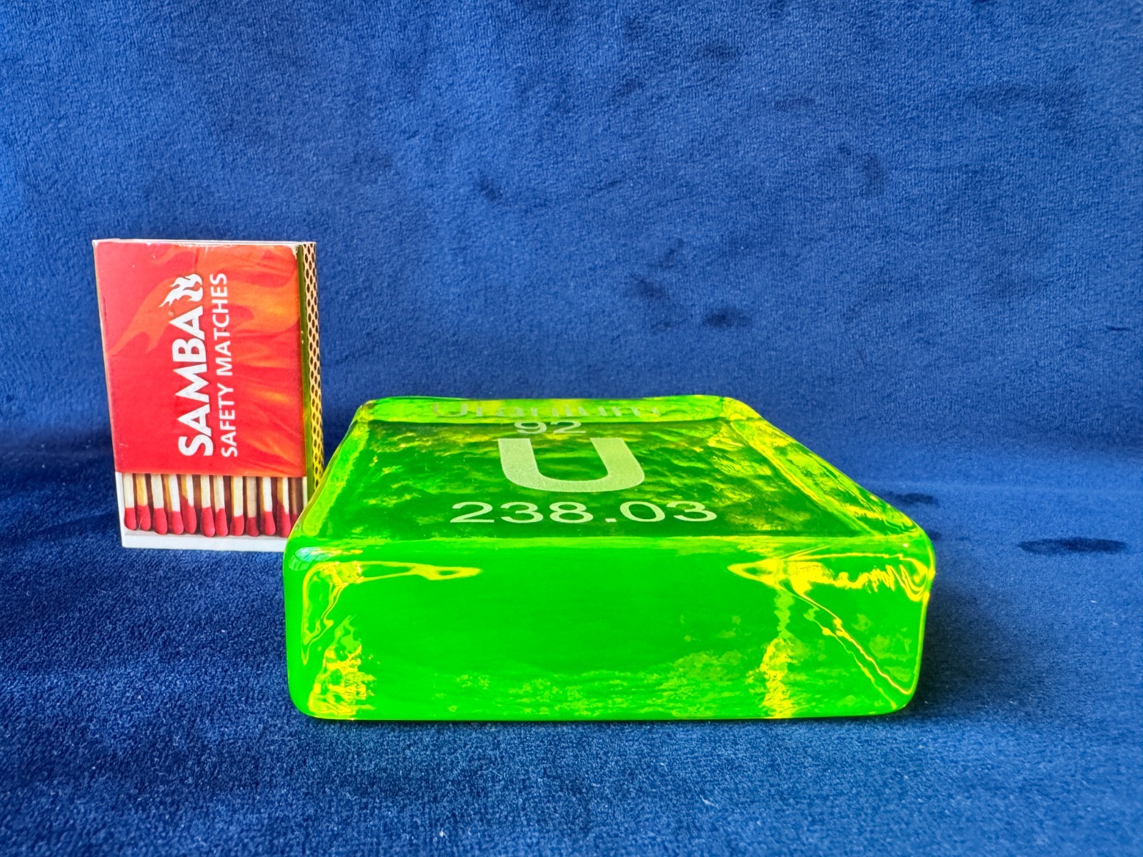 Uranium Glass Vaseline Periodic Table Sign U-238 Solid Cube 92 UV Glow
