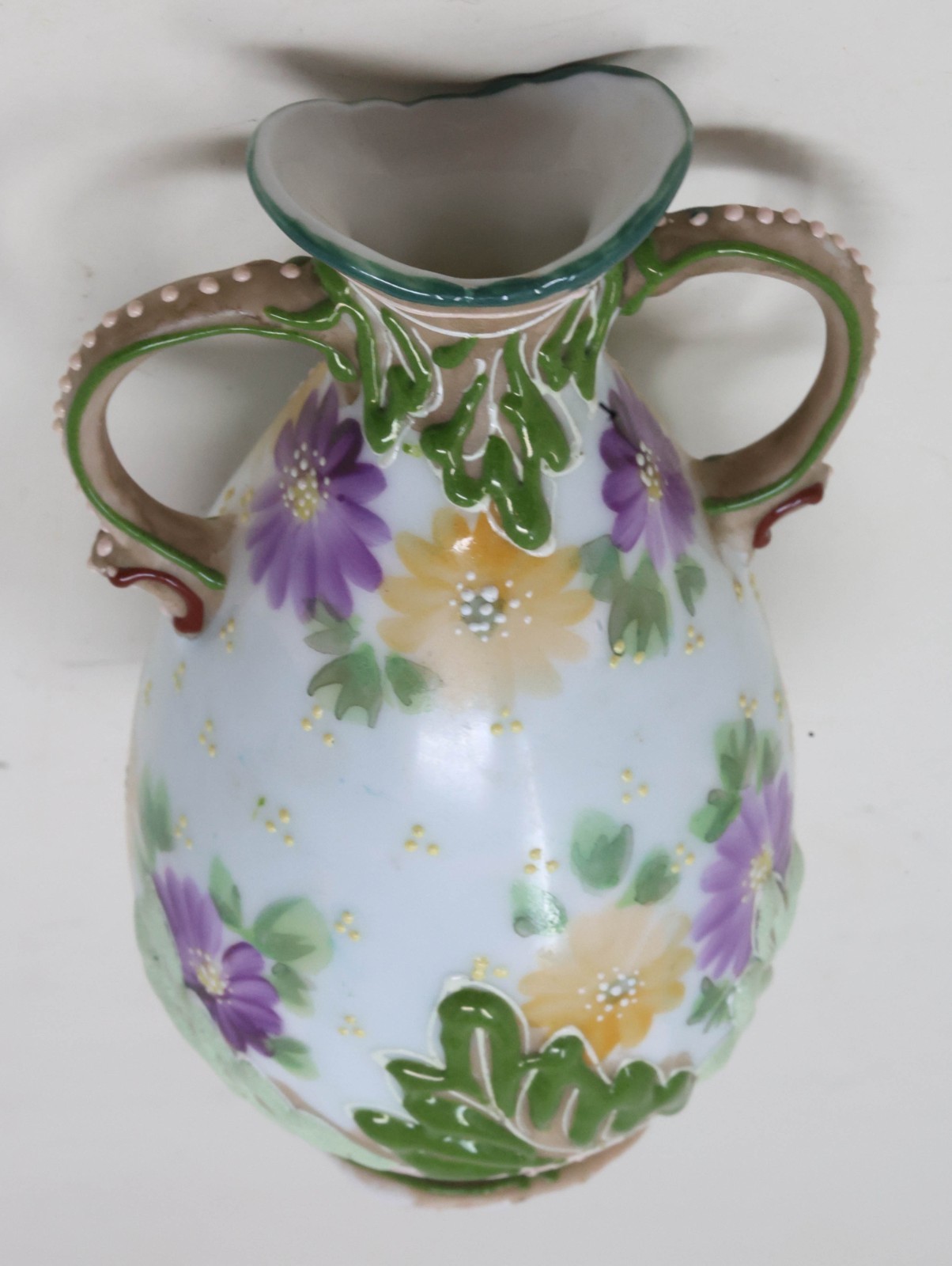 Antique c. 1920 Nippon Moriage Vase 4.5″ T Japan Vintage Very Good Condition