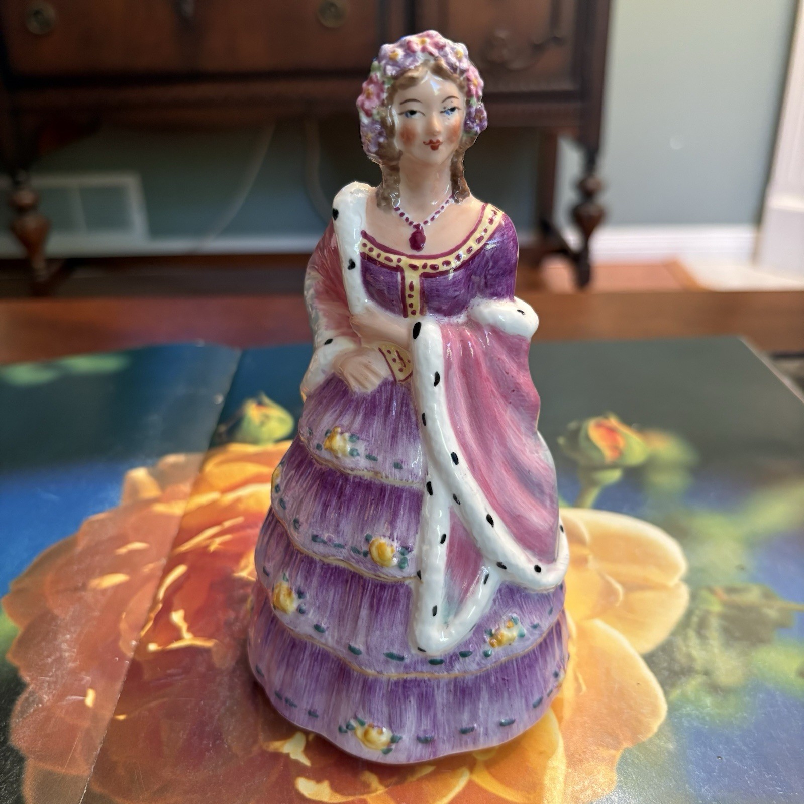 Figurine Royal Doulton Diane HN 3604 (8.75”H) & Coalport Lady Betty (6.5”H)