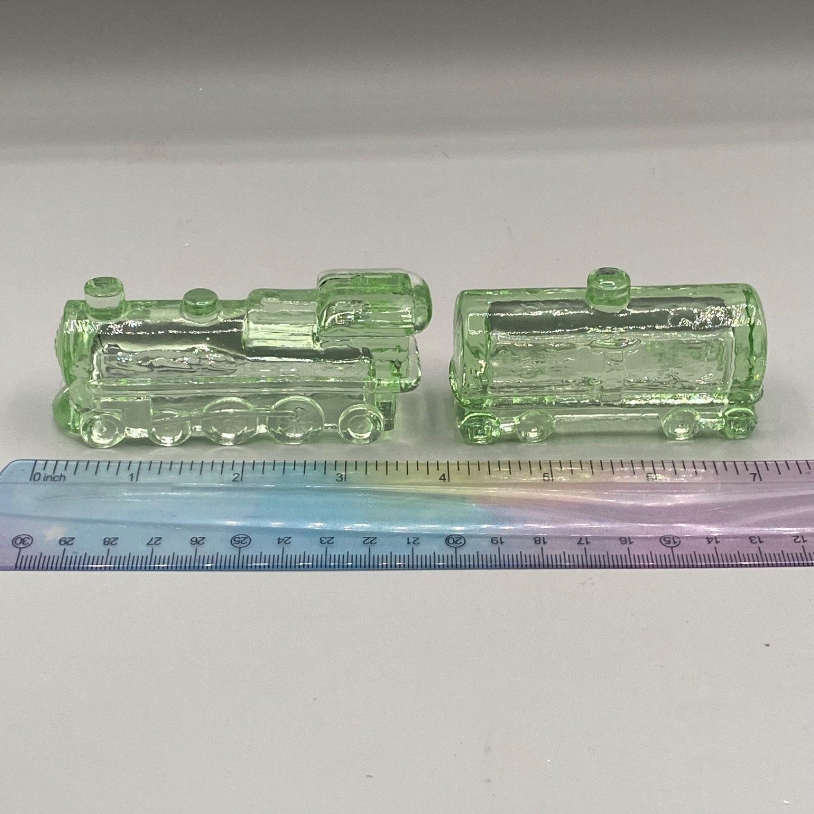 Green Vaseline Selenium Pink UV Glow 6 Piece Glass Train Set Boyd Repro