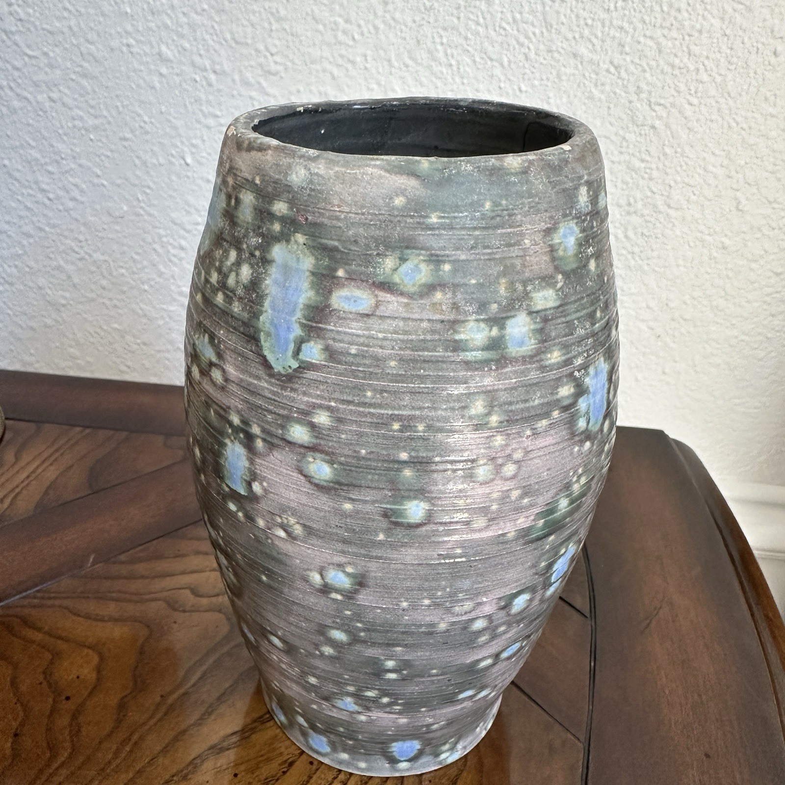 VTG Vase 7.5 Inch Art Pottery Hand Thrown Stoneware Spotted Signed READ