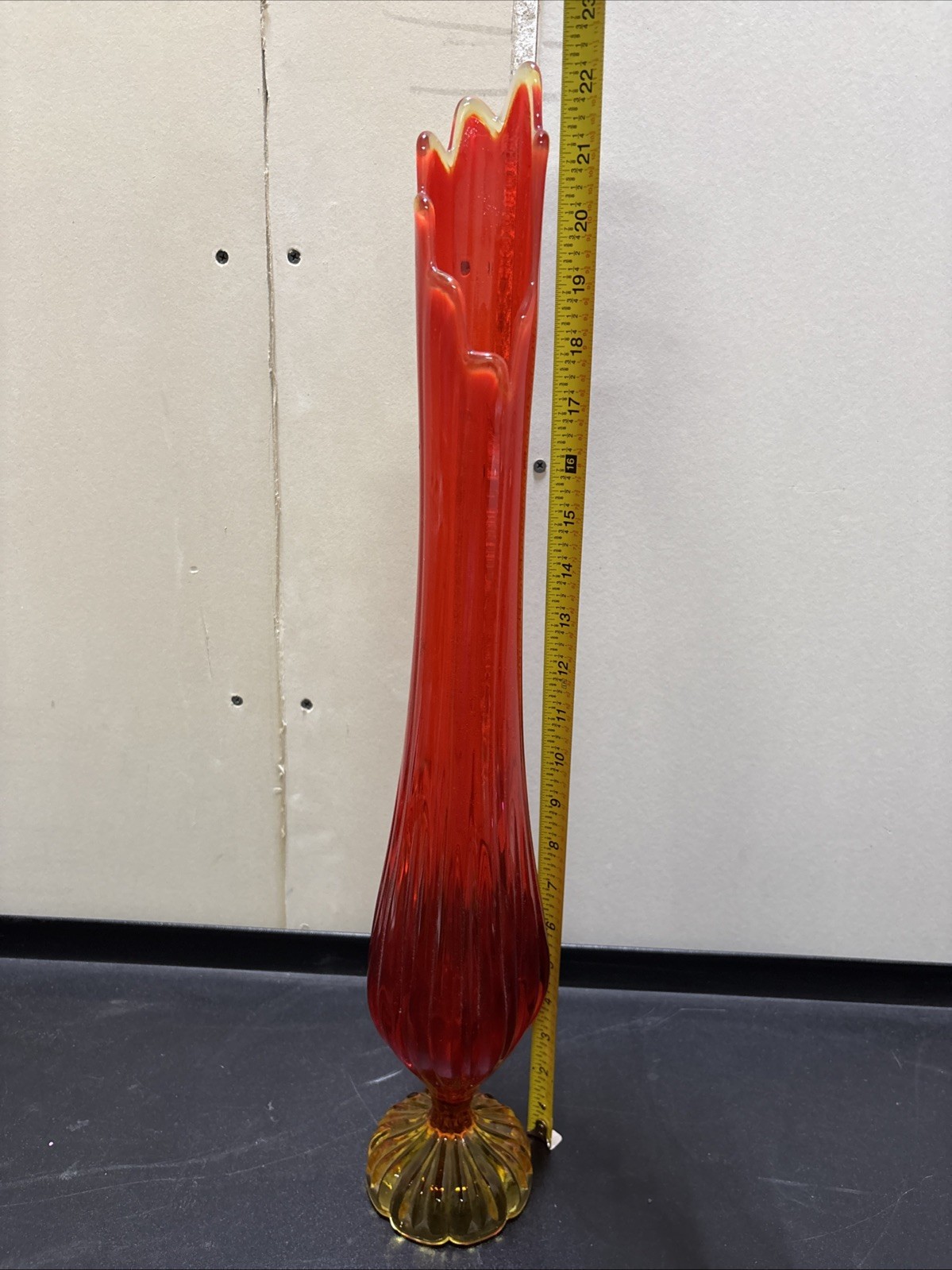 vintage L.E Smith Swung vase 22 inches tall red and amber colors