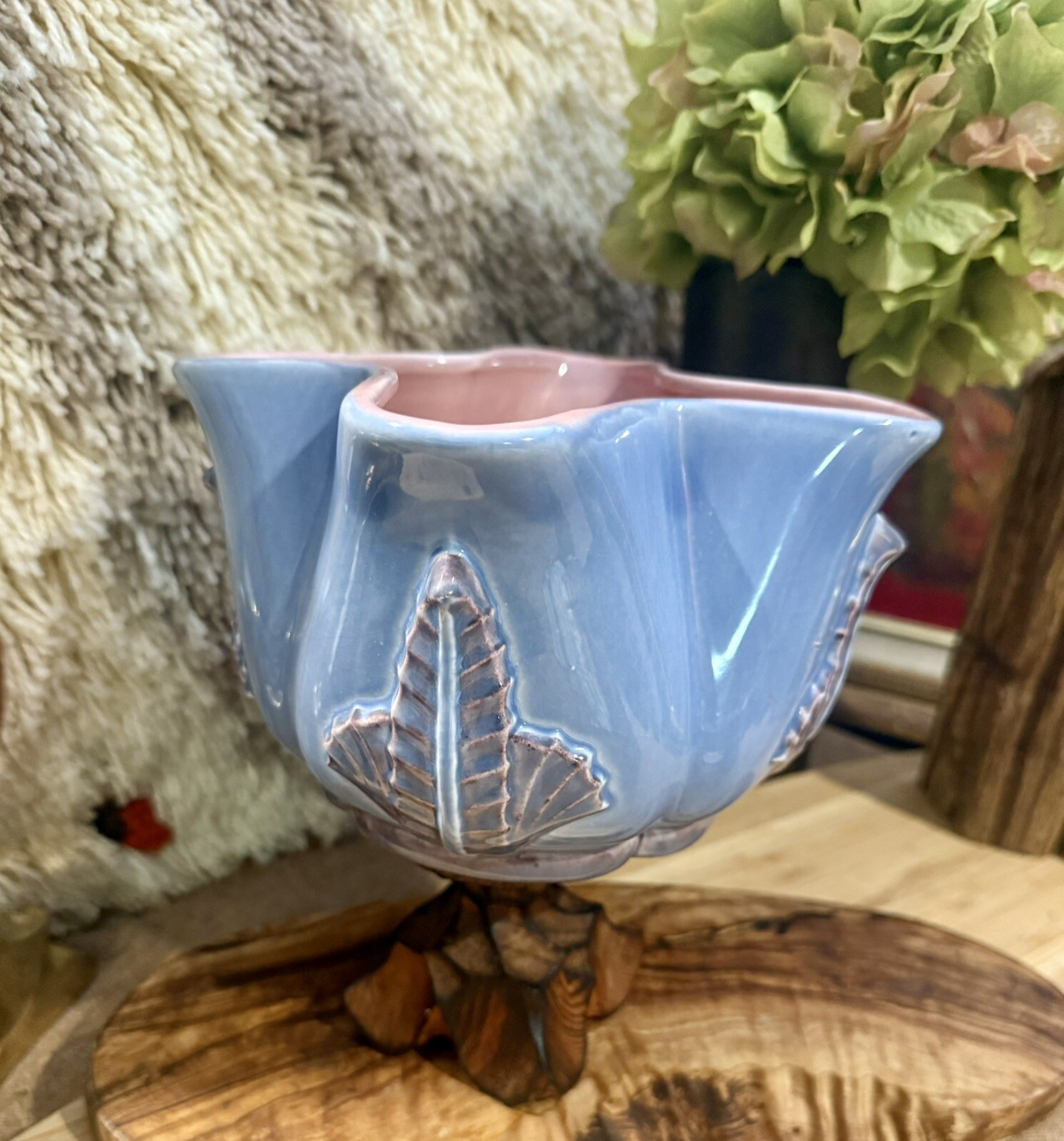 VTG RED-WING USA Pottery Vase #1914 Art DECO LEAF Blue Pink Boho Ikebana BEAUTY