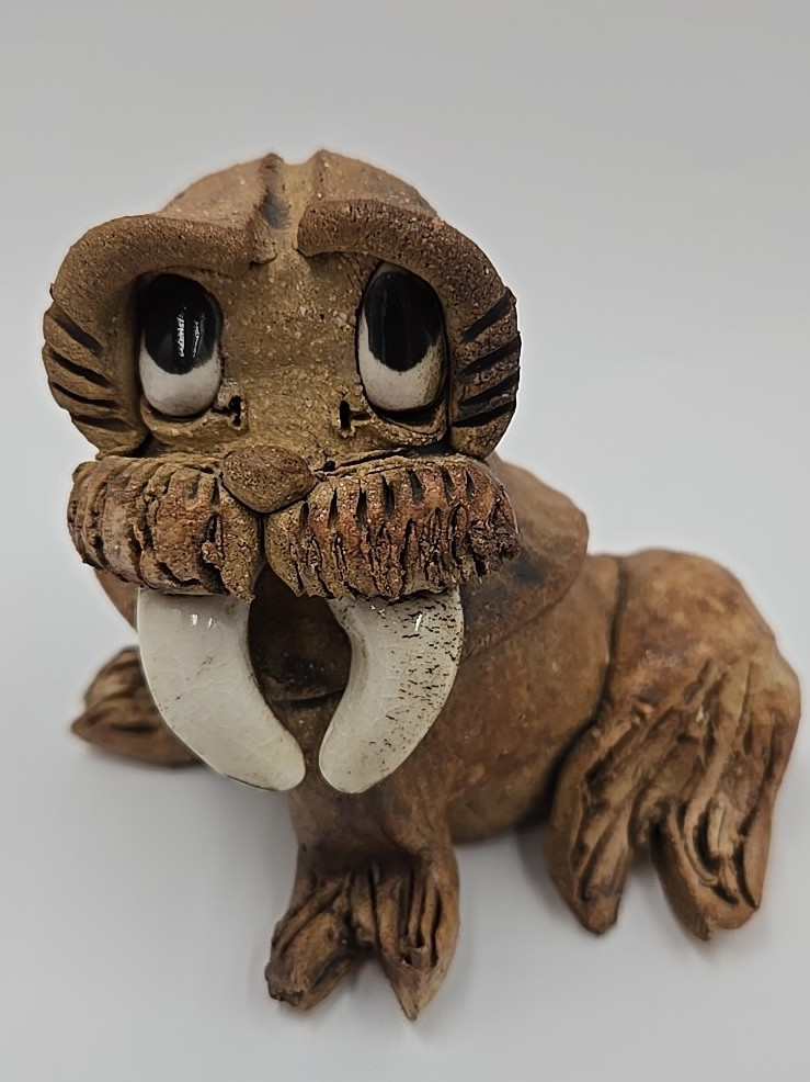 Max Hindt Clay Pottery Walrus Figurine Artist Signed 1970’s 4″ x 3 3/4″ Retro