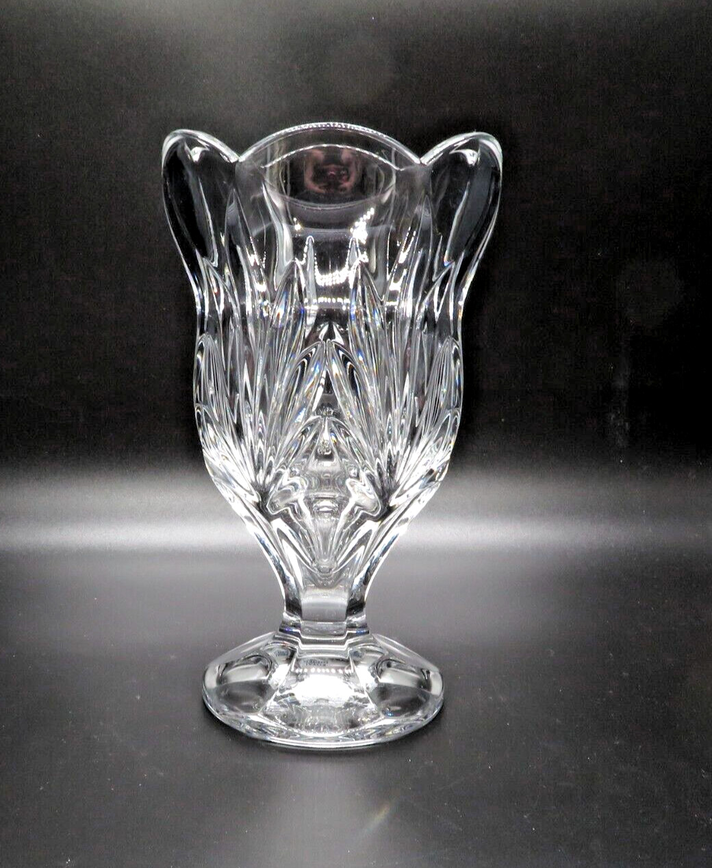 Royal Limited Crystal Tulip Vase 24% Full Lead Crystal Made Czech Republic 8″T