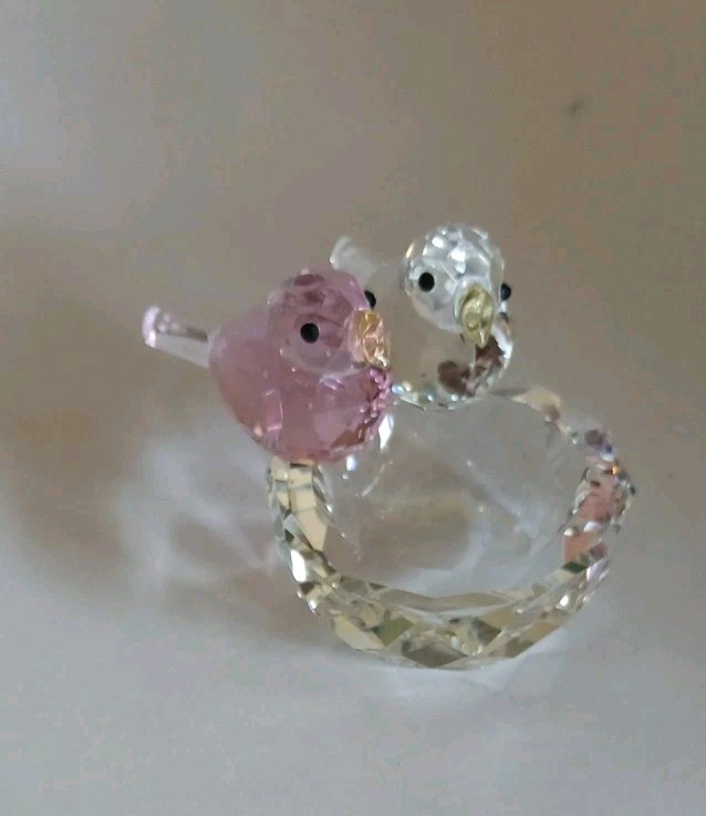 Small Art Glass Crystal Birds At Birdbath Figurine 2 Inches